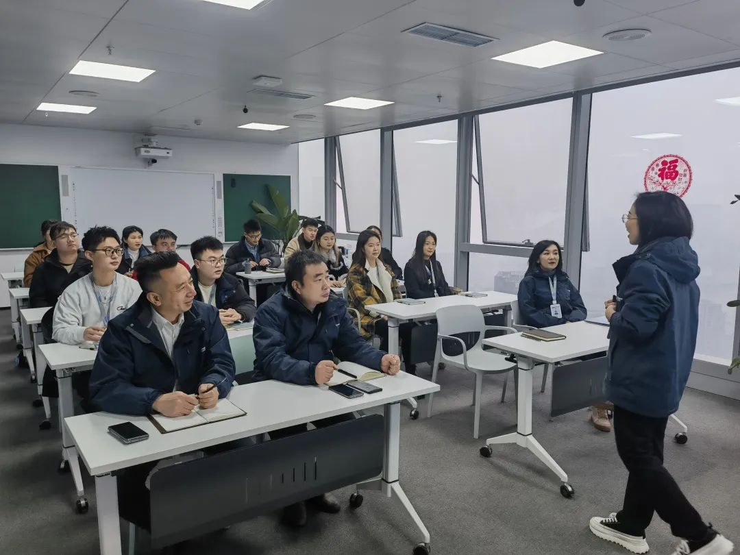凝“新”聚力 扬帆起航丨半岛集团公司2023届营销管培生新锐训练营正式开营！